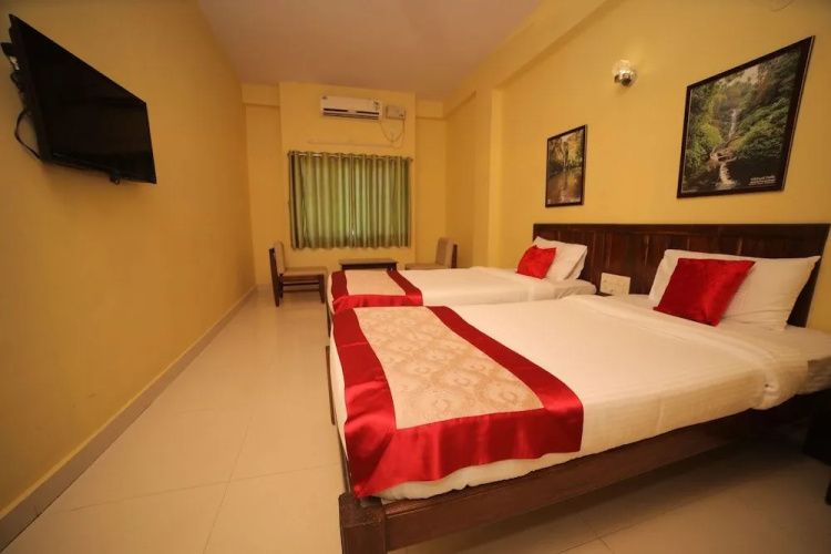 Hotel Kamat Plus