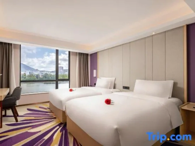 Deluxe Twin room with river view