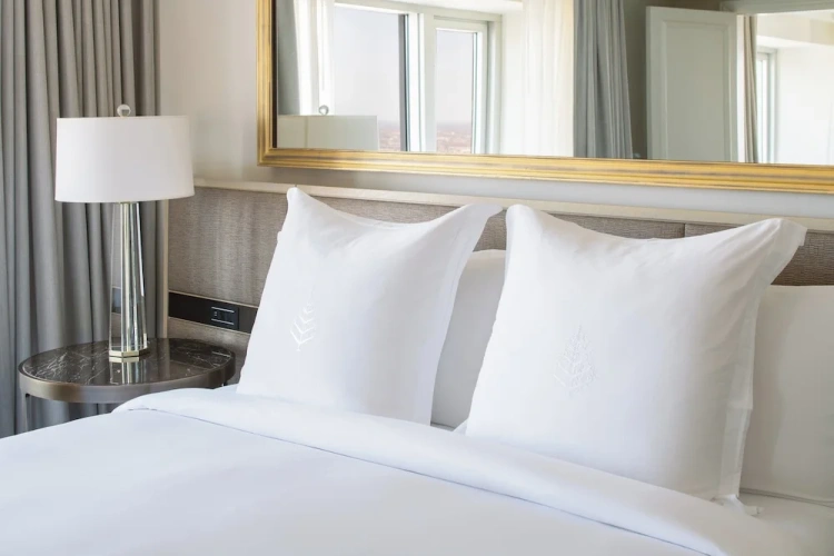 1 Bedroom Accessible Double Suite