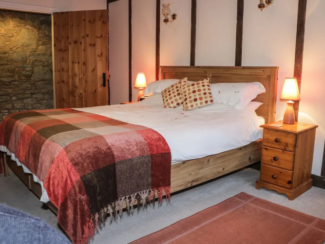Pinstones Cottage