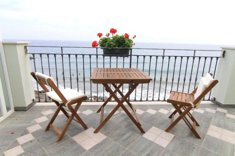 Studio with sea view