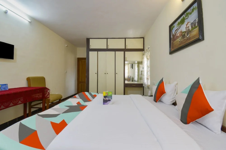 FabHotel Wenlock Homes