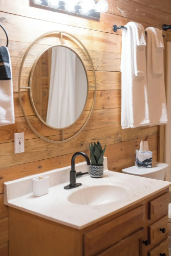 Red Feather Cabins 250