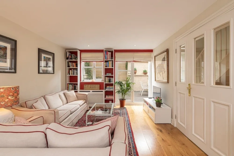 2 Bedrooms Cottage