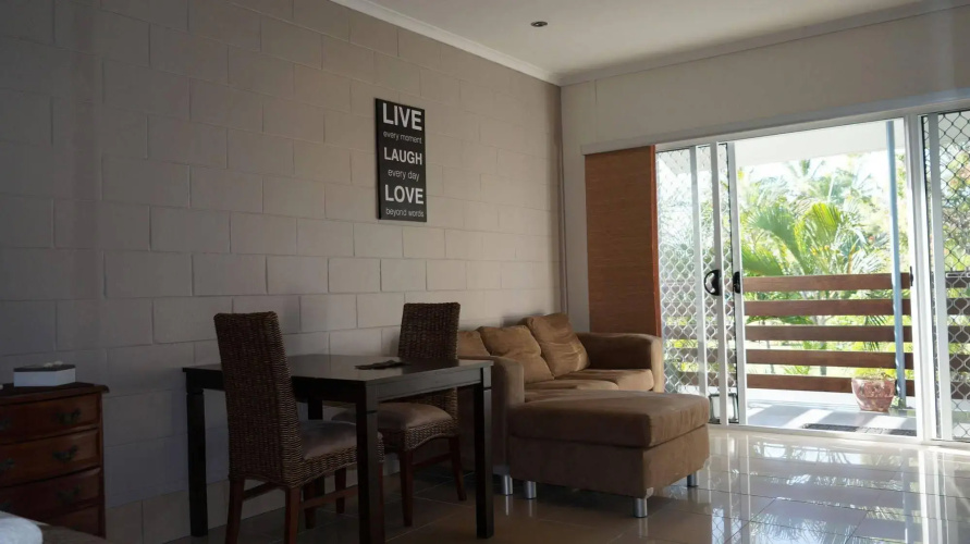 La Solana Holiday Units - MACKAY - Blacks Beach