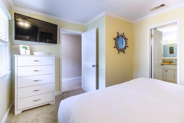 10 D, One Bedroom Condo