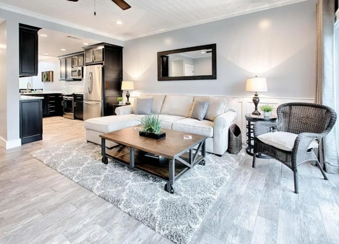 2 Bedrooms Apartment