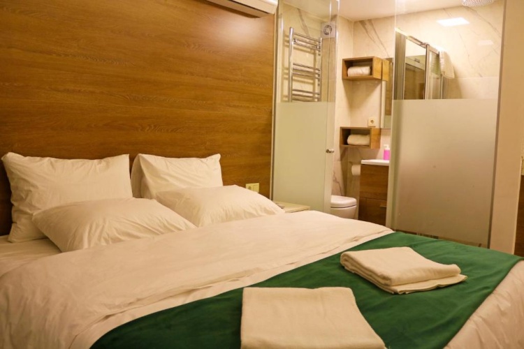 Economy Double Basement room