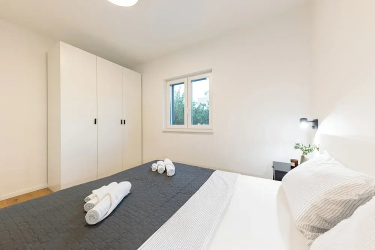 Olive Leaf - Ground Floor Apartment