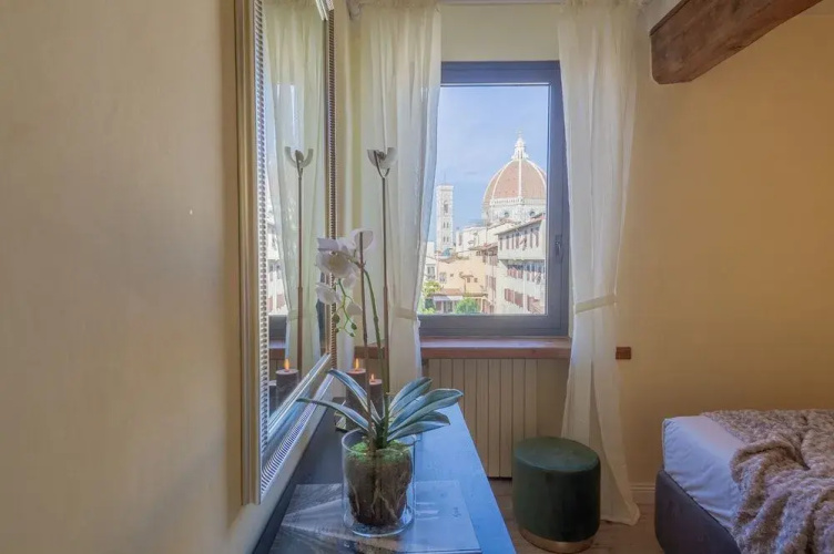 Borgo Albizi 6