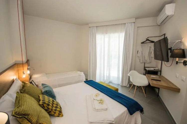Deluxe Triple room