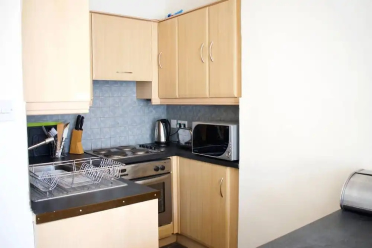 Fantastic 2 Bedroom Holyrood Apartment