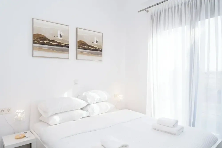 3 Bedrooms Apartment