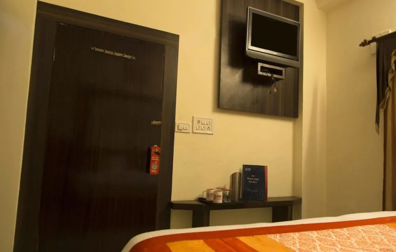 OYO 1049 Nirman Nagar