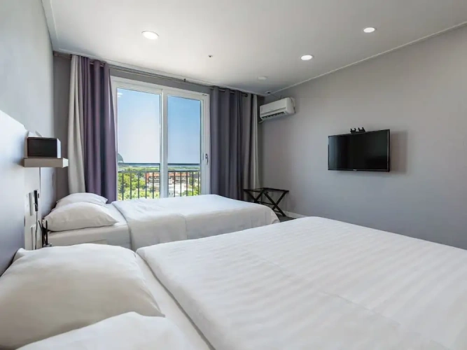 Deluxe Twin room with sunrise view