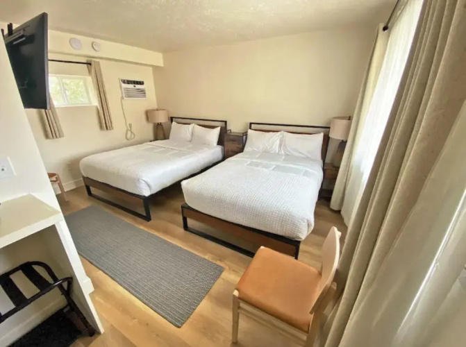 89 & Nine Motel