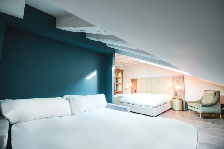 ICON Wipton by Petit Palace