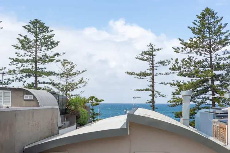Madecomfy Trendy Apartment on Dee Why Beach