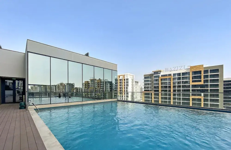 WelHome - Charming Apt With City Lights in Sobha Waves