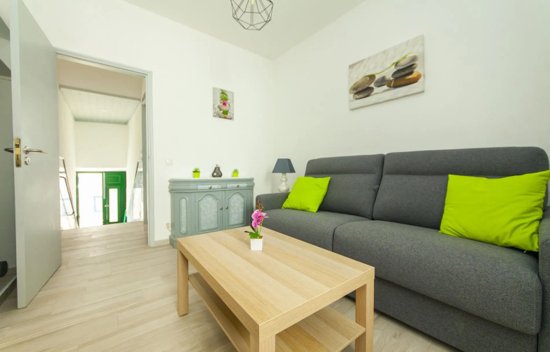 A46 - Oliveira Downtown Apartment