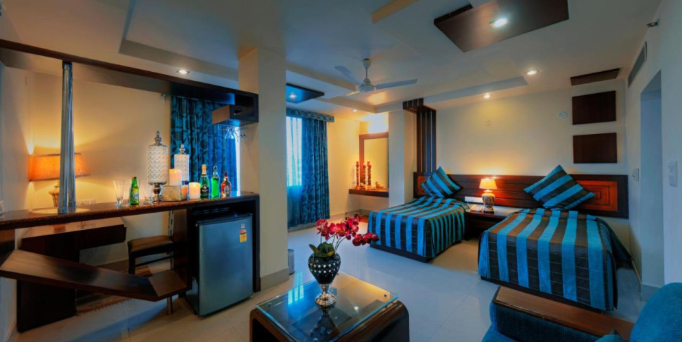 Royale Sarovar Portico Agra