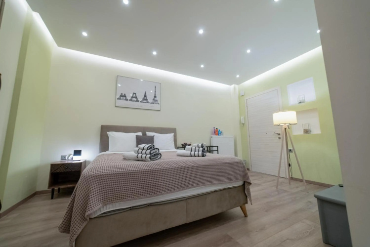 Luxury studios with KING-SIZE bed