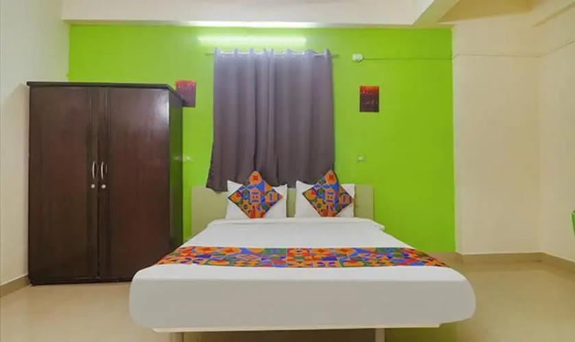 FabHotel Broholic