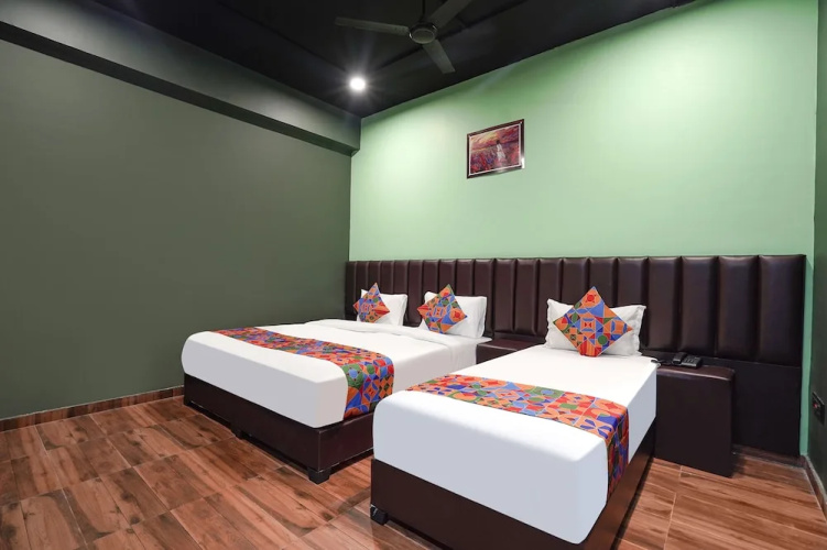 Fabhotel Niraant