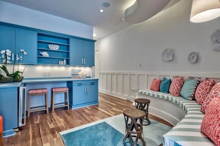 Beaches Be Sippin by Five Star Properties