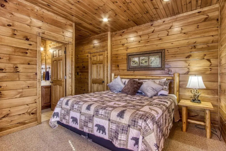 Lazy Bear Lodge