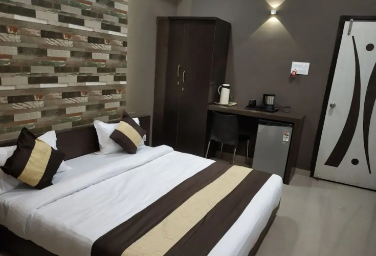Abhinav Hotel