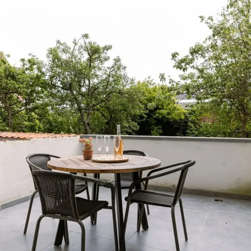 Spacious and Bright Apartment With Sunny Terrace