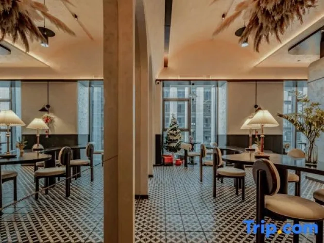 Suyuan · Wanghu Stylist Art Vacation Apartment (Taiyuan Jinyang Lake Red Lantern Stadium)