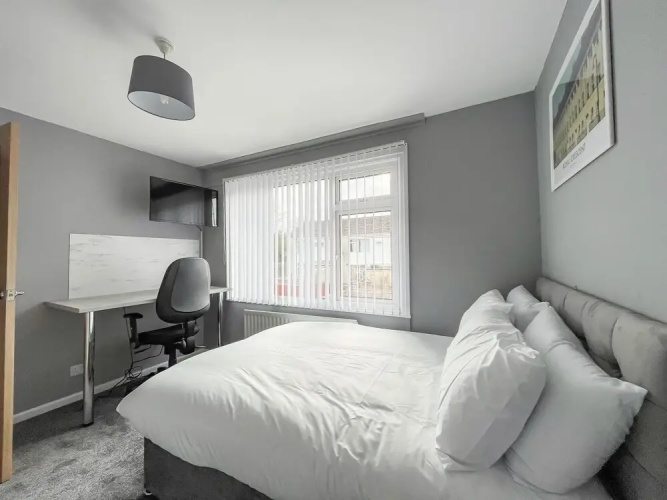 Impeccable 2-bed Home Close to City Centre!!