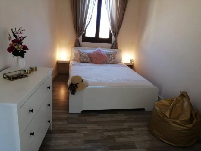 Unique 1 bedroom house