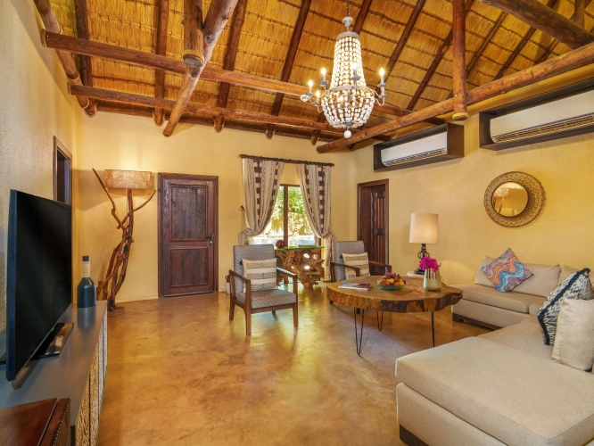 2 Bedrooms Villa