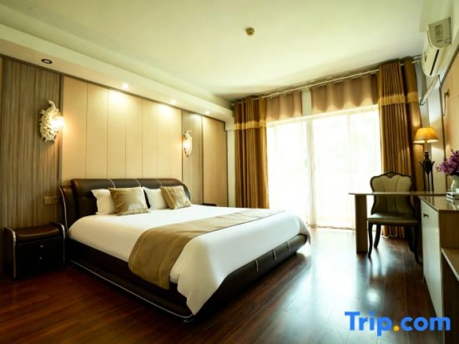 Standard Double room with garden view