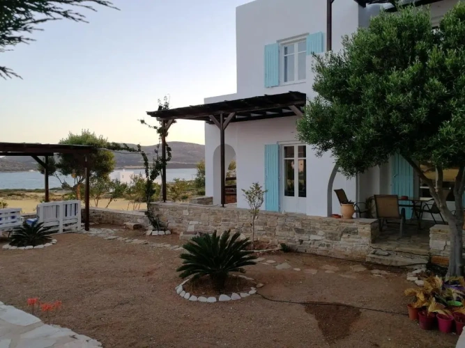 2 Bedrooms Cottage