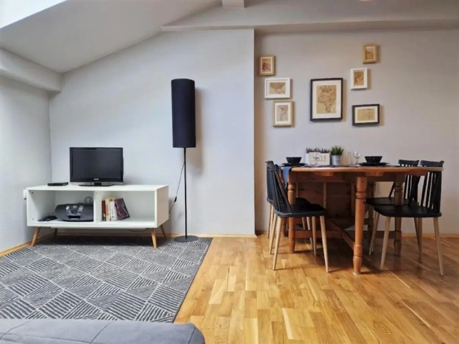 2 Bedrooms Apartment