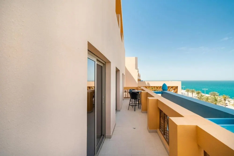 2BD 2 5BA Superior Apt With Pool Gym Beach Access