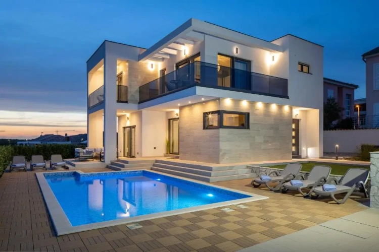 3 Bedrooms Villa