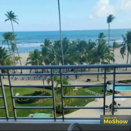 2 Bedrooms Classic Apartment with balcony and beachfront
