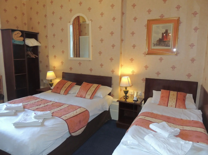 Dolphin Hotel
