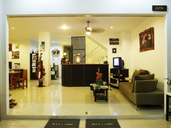 Baan Oui Phuket Guest House