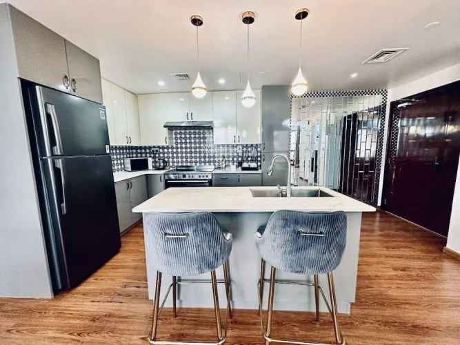3BR Luxury Apartment Sea View