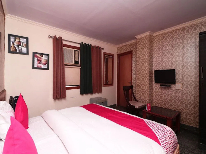 OYO 14931 Hotel Step In