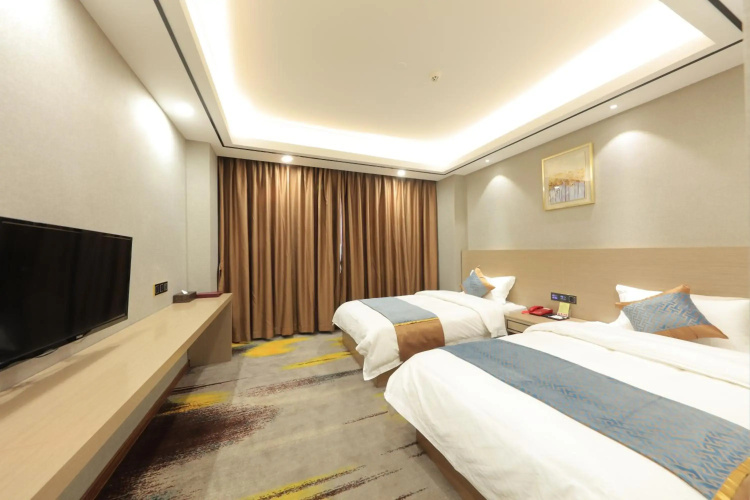 Five Rams City Hotel