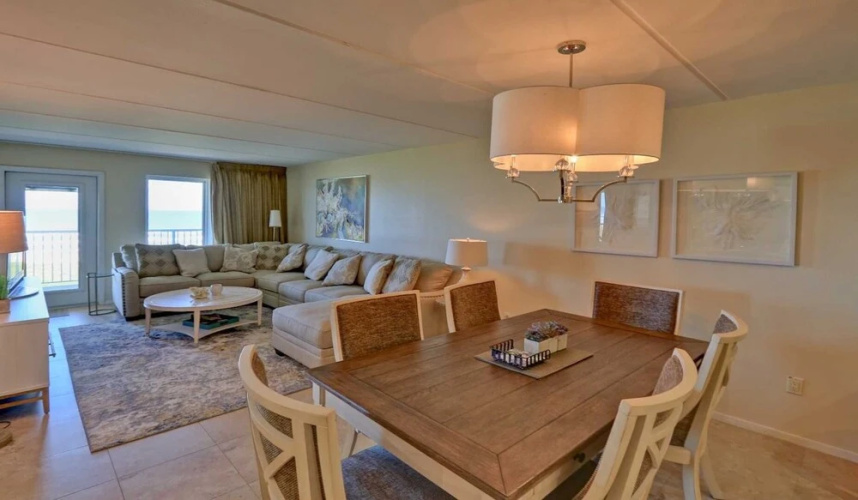 Edgewater 507 Minium 3 Bedroom Condo by RedAwning