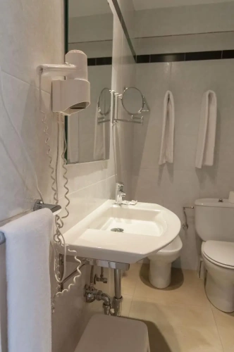 Standard Triple room with balcony