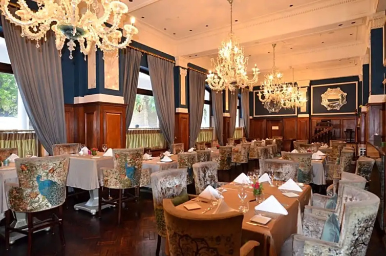 Taj Luxury Suite